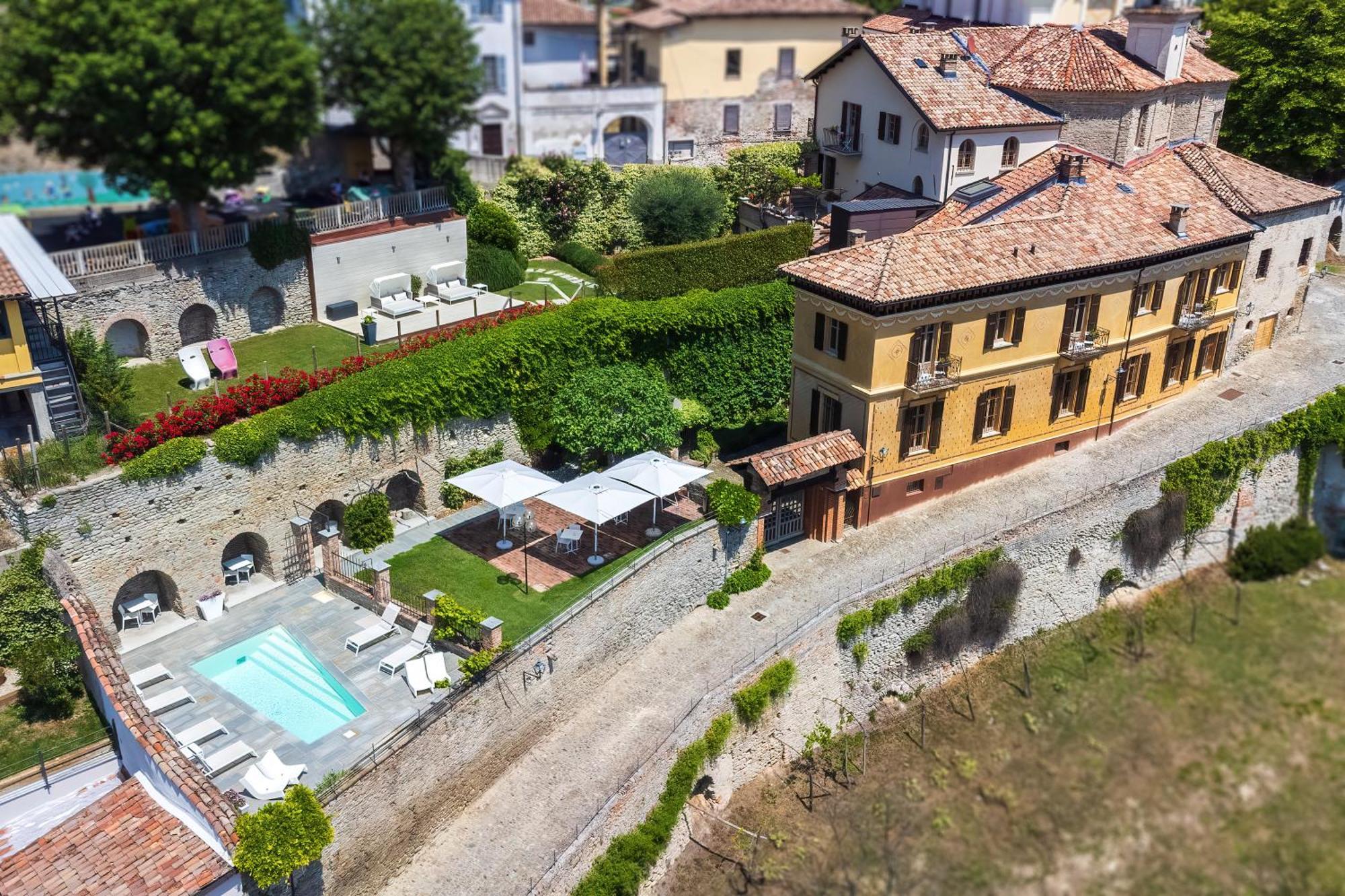 Relais Villa Del Borgo Canelli Bagian luar foto